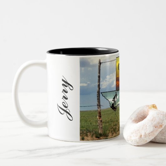 テキサス州プライドマップと州イメージのパーソナライズ ツートーンマグカップ (ドーナツ)