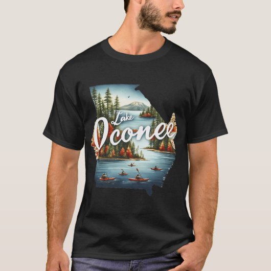 テキサス・カドー湖のバイユー - サイプレス並木と湿地の逆さ映え Tシャツ (正面)