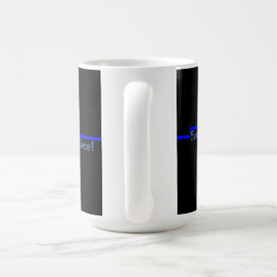 テキストが黒の象徴的な薄い青い線 コーヒーマグカップ
