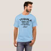 テキーラが問題を解決するわけではないけれど、試す価値はある Tシャツ (正面フル)