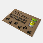 テキーラと犬のおやつを持ってきて、玄関通りに来てくれればいいのに。 ドアマット (アングル)