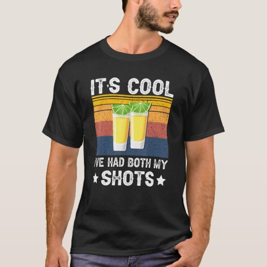 テキーラを2杯飲んだからもう大丈夫 Tシャツ (正面)