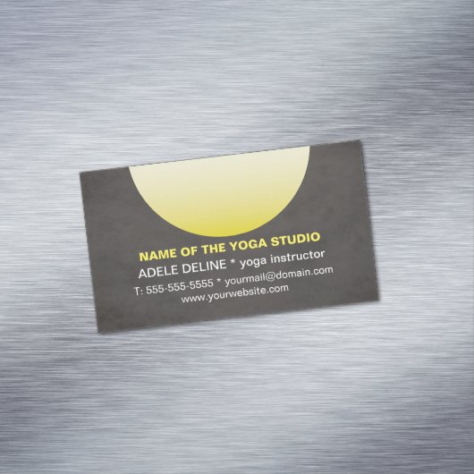 テクスチモダンックブラックイエローヨガインストラクター マグネット名刺 (インサイチュ)