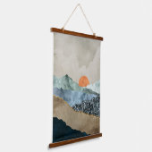 テクスチャのある山の層と夕焼けの輝き 吊り下げ型タペストリー (傾斜あり)