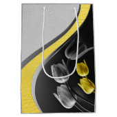 テクスチャ上のグレーと黄色のチューリップ ミディアムペーパーバッグ (裏面)