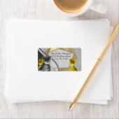 テクスチャ上のグレーと黄色のチューリップ ラベル (インサイチュ)