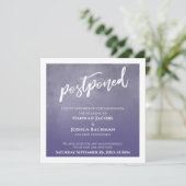 テクスチャ付きグラデーションほこりっぽい紫結婚の延期カード 招待状 (スタンド正面)