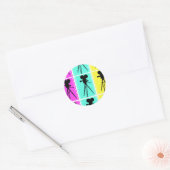 テクニカラーフィルムストリップとカメラシルエット ラウンドシール (封筒)