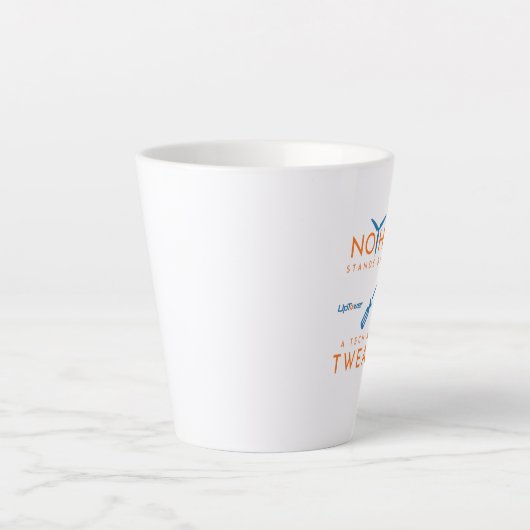 テクノロジーの弱いユーモア – Mag カフェラテマグ (正面)