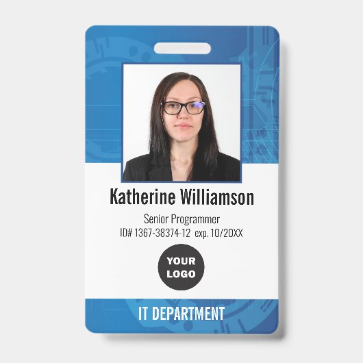 テクノロジ企業の社員のロゴと写真ID バッジ (正面)