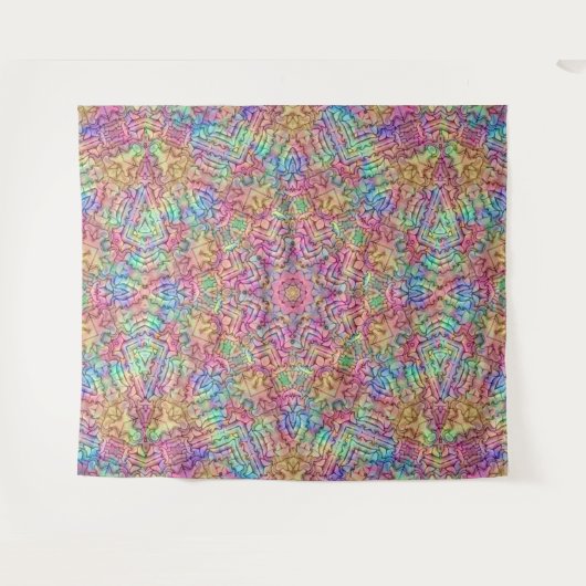 テクノ色のヴィンテージのフラクタルの万華鏡のように千変万化するパターン タペストリー (正面(横))