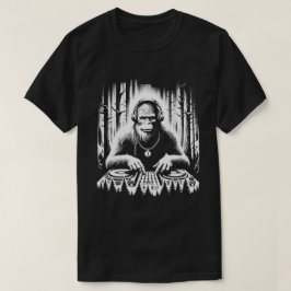 テクノDJ Bigfoot Disco電子EDMミュージックおもしろい Tシャツ