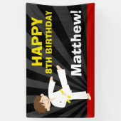 テコンドーの空手の黄色ベルトの男の子の誕生日 横断幕 (縦)