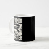 テコンドーは人格形成に役立つ コーヒーマグカップ (正面左)