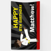 テコンドーアフリカ系アメリカ人の黄色いベルトの誕生日 横断幕 (縦)