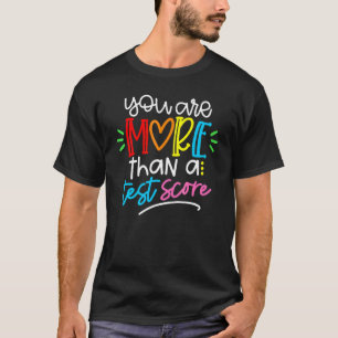テストの日の先生テストのスコアより多い Tシャツ