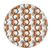 テディの配列のイラストレーションは白に関係します カッティングボード (正面)