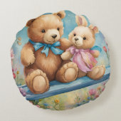 テディベアとバニーが庭に座る ラウンドクッション (裏面)