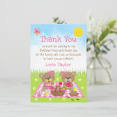 テディベアのピクニック誕生日ピンクチェック サンキューカード (スタンド正面)