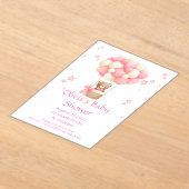 テディベアの女の子の赤ちゃんシャワーの招待状 アクリル招待状 (レイダウン)