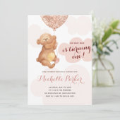 テディベアの子熊 桃色の雲 1歳の誕生日 招待状 (スタンド正面)