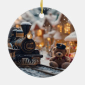 テディベアの幻想的なクリスマストレインシーン セラミックオーナメント (裏面)