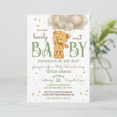 テディベアは緑の茶色の赤ちゃんシャワーを心待ちにする 招待状 (スタンド正面)