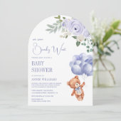 テディベアバルーン紫フローラアーチ赤ちゃんシャワー 招待状 (スタンド正面)