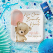 テディベアーピンク我々は赤ちゃんシャワーを待つことができる ペーパープレート (パーティー)