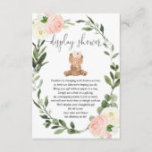 テディベア緑のピンクのフローラディスプレイシャワー エンクロージャーカード (正面)