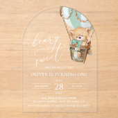 テディベア、グリーンホットエアバルーン、第1誕生日 アクリル招待状 (正面)