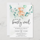 テディベア・ベビー・シャワーを早く待つことができる緑 招待状 (正面)