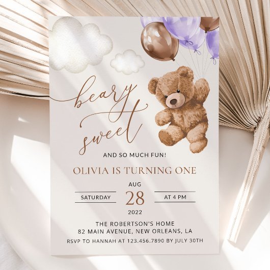 テディベア、紫の風船、初めての誕生日 招待状