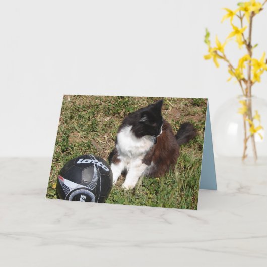テディードキャットがサッカーをプレイする かわいい黒猫 カード (黄色い花)