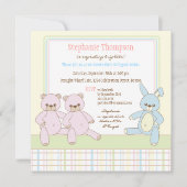 テディ及びバニーの三重項のベビーシャワーの招待状 招待状 (正面)