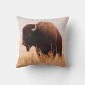 テトン国立公園のアメリカバイソン(Bison Bison)の群れ 2 クッション (裏面)