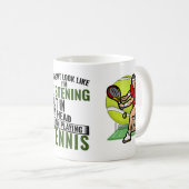 テニスおもしろいことわざ私の頭は遊テニス コーヒーマグカップ (正面右)