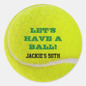 テニスお祝いがボールを持つ ラウンドシール (正面)