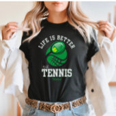 テニスがあるから人生はもっと楽しい | カスタムネームボールドデザイン Tシャツ