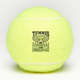 テニスのキャプテン過労と低賃金 テニスボール