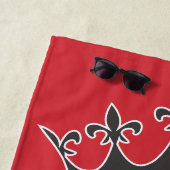 テニスのクイーンモダンは王冠で文字をパーソナライズ ビーチタオル (インサイチュ)