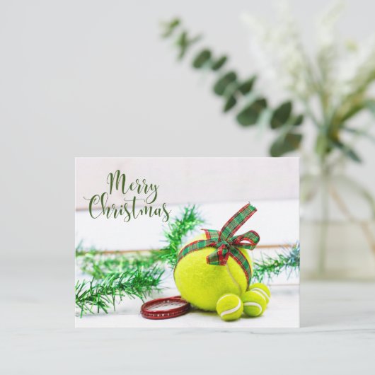 テニスのクリスマスのボールとリボン付き装飾 シーズンポストカード (スタンド正面)