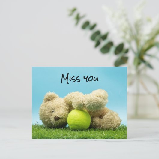 テニスのテディベア選手が愛する恋しく思ボールを保持 ポストカード (スタンド正面)