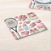 テニスのベビーシャワーをテーマにしたガールピンクをテーマにした スクエアペーパーコースター (アングル)