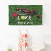 テニスのボールと緑の言葉の愛結婚。 横断幕 (インサイチュ)