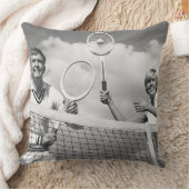 テニスを遊んでいる人および女性 クッション (ブランケット)