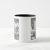 テニスを遊んでいる人および女性 マグカップ (中央)