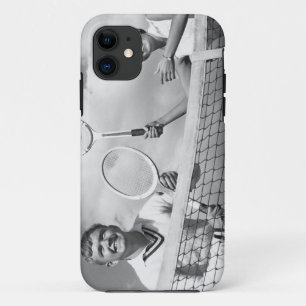 テニスを遊んでいる人および女性 iPhone 11 ケース
