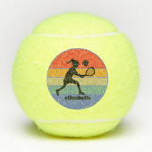 テニスガールプレイヤーレトロビッはっきりしたクモノグラムの テニスボール (正面)