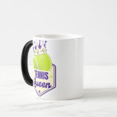 テニスクイーン – ラケットロイヤルのコートスタイル モーフィングマグカップ (正面左)